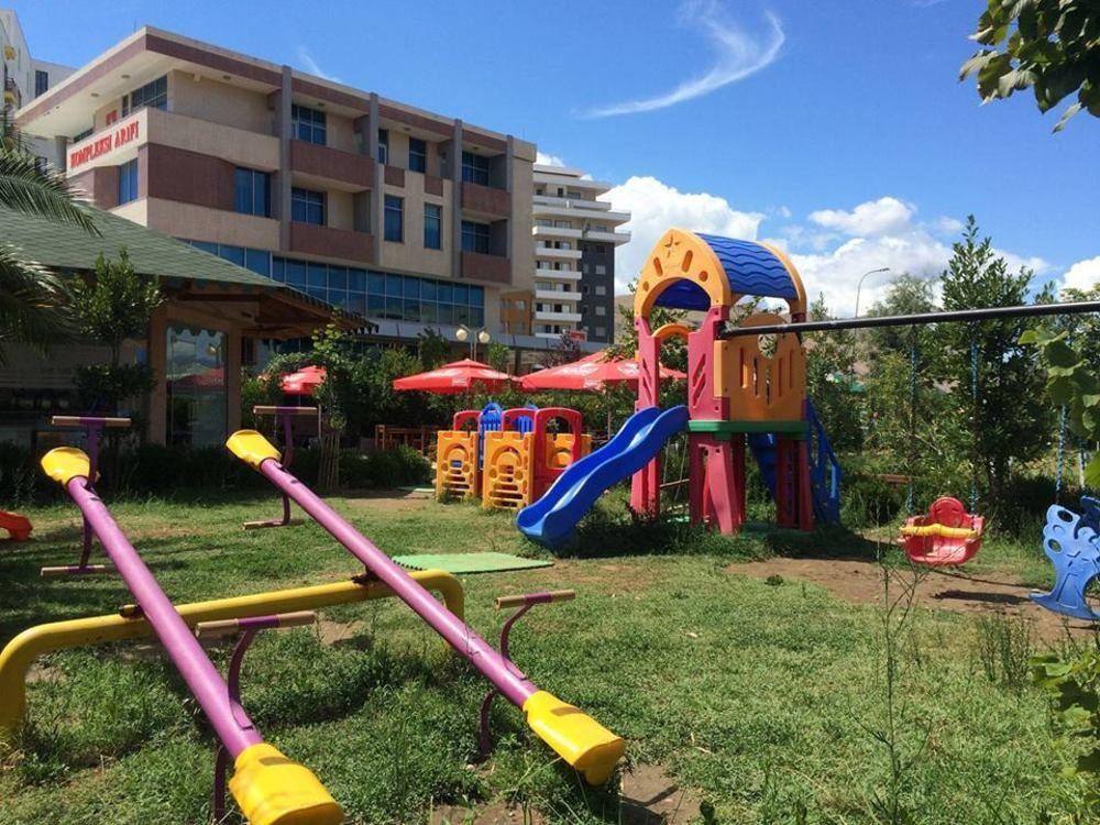 Hotel Arifi شكودر المظهر الخارجي الصورة