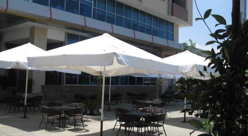 Hotel Arifi شكودر المظهر الخارجي الصورة