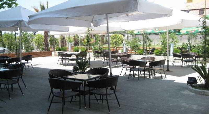 Hotel Arifi شكودر المظهر الخارجي الصورة
